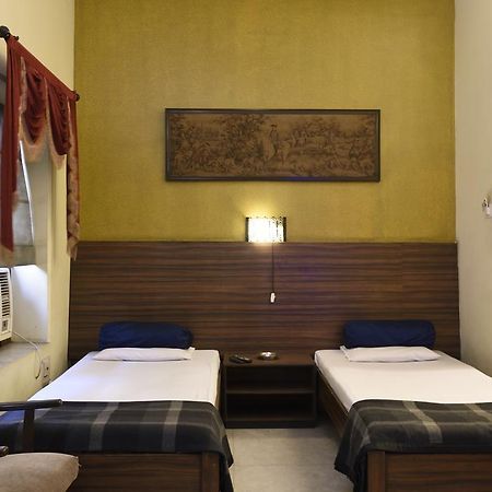 כלכותה Hotel Esplanade Chambers מראה חיצוני תמונה