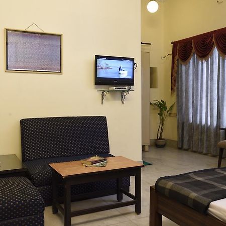 כלכותה Hotel Esplanade Chambers מראה חיצוני תמונה