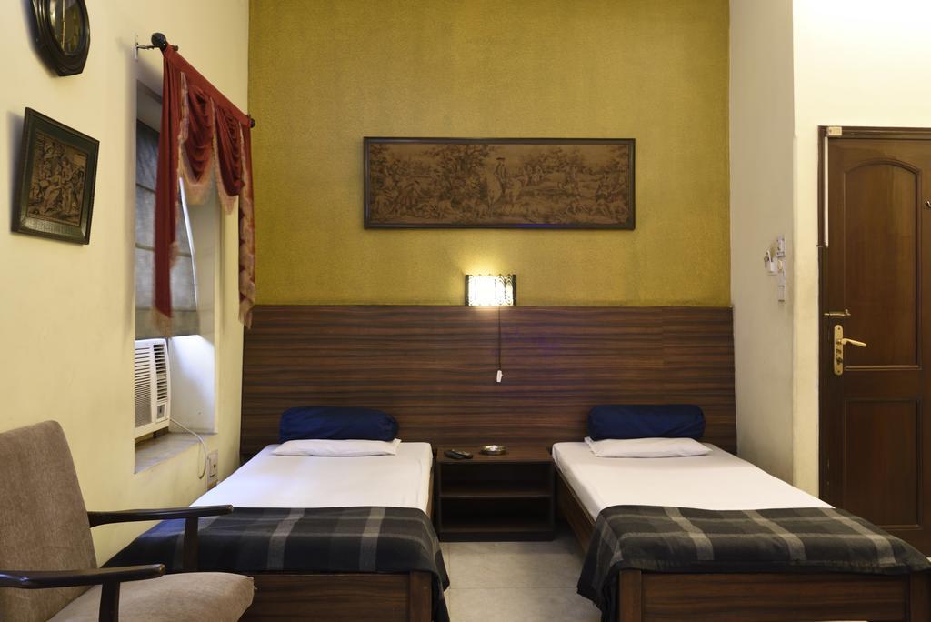 כלכותה Hotel Esplanade Chambers מראה חיצוני תמונה