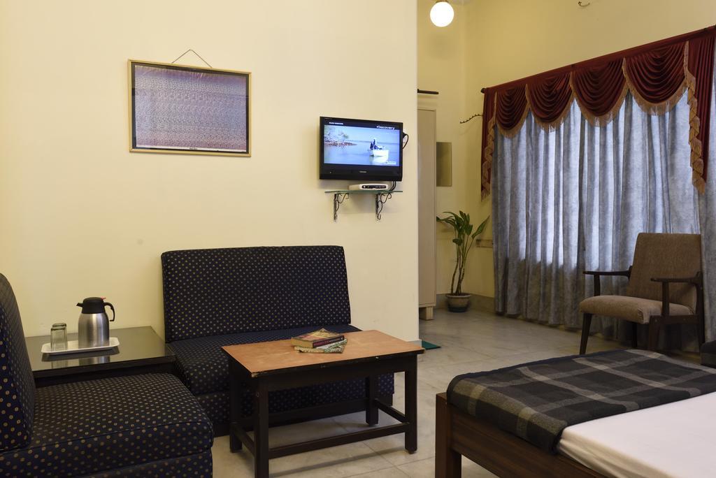 כלכותה Hotel Esplanade Chambers מראה חיצוני תמונה