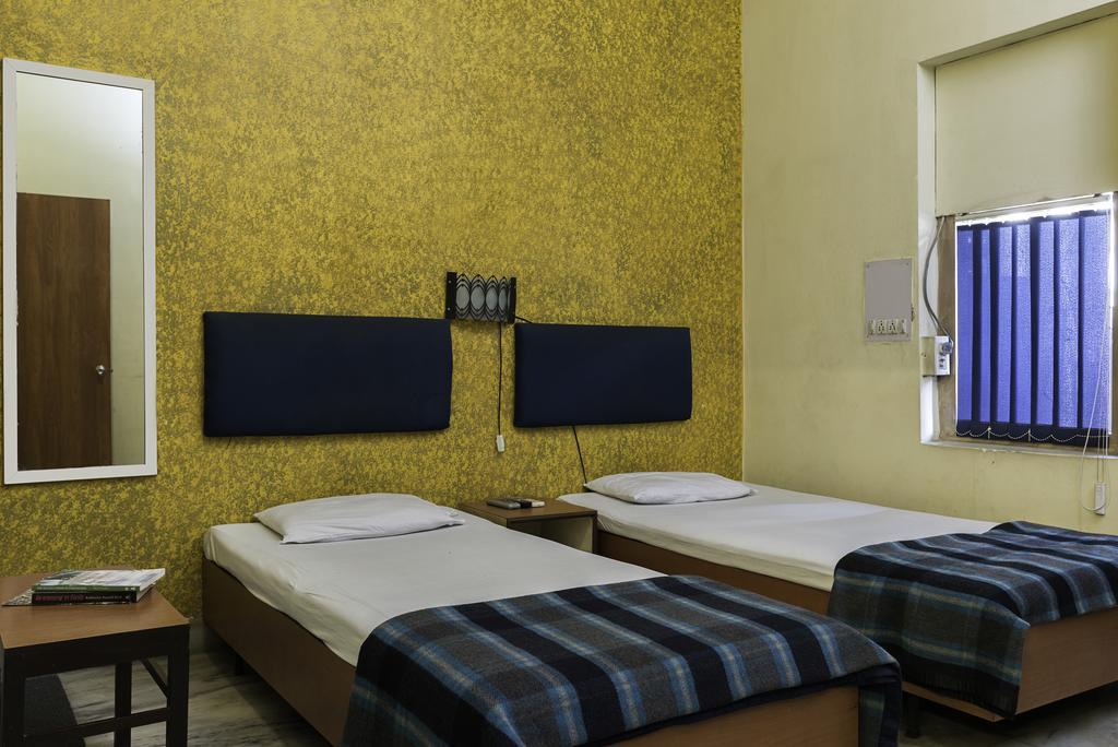 כלכותה Hotel Esplanade Chambers מראה חיצוני תמונה