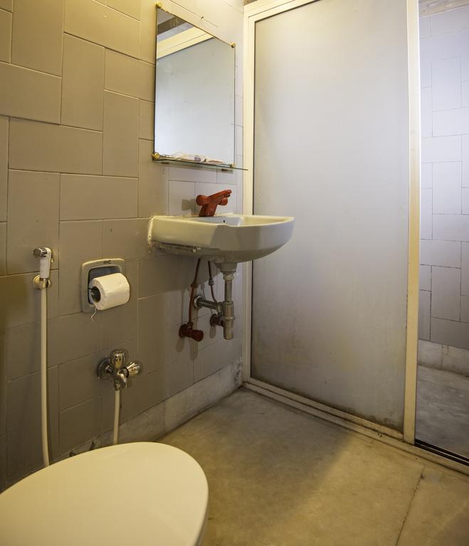 כלכותה Hotel Esplanade Chambers מראה חיצוני תמונה