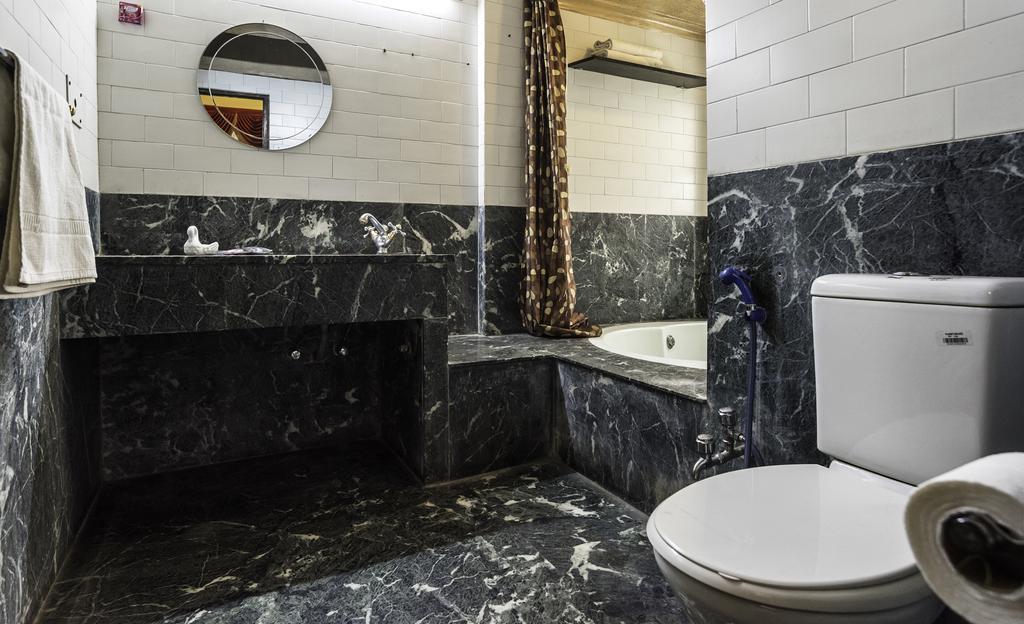 כלכותה Hotel Esplanade Chambers מראה חיצוני תמונה