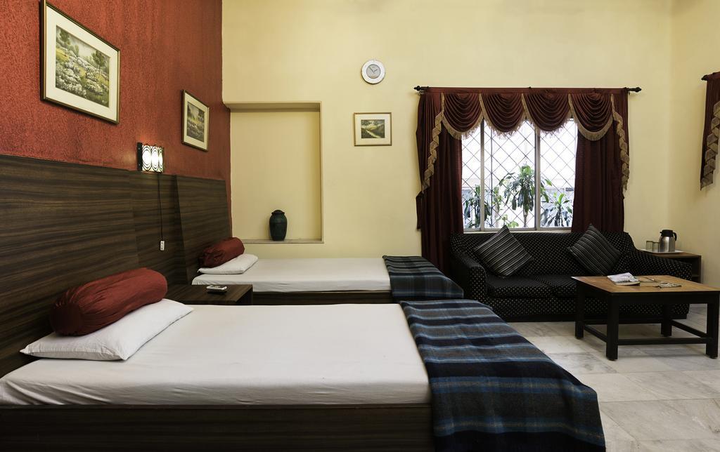 כלכותה Hotel Esplanade Chambers מראה חיצוני תמונה