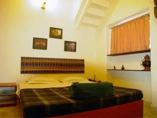 כלכותה Hotel Esplanade Chambers מראה חיצוני תמונה